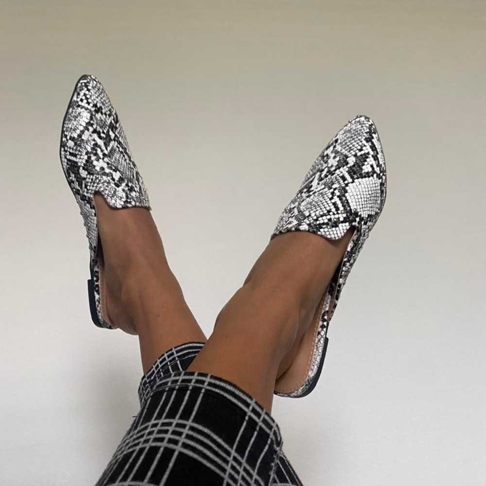 Snakeskin Printed Loafers 🐍
